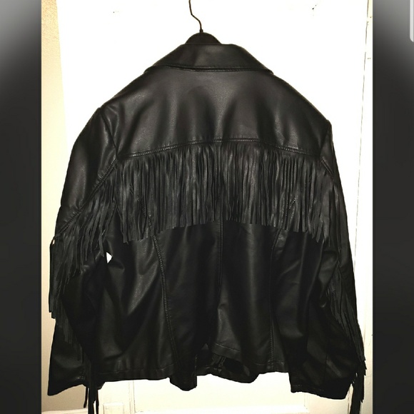 Leather jacket with fringes and purse - Picture 5 of 6